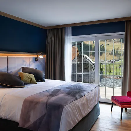 Boutique Glacier 4*