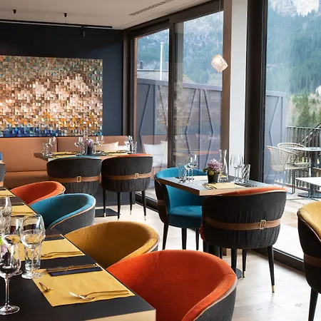 Отель Boutique Glacier 4*