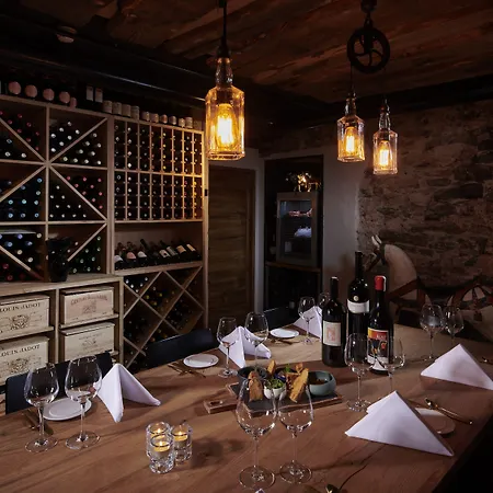 Hotel Boutique Glacier 4*