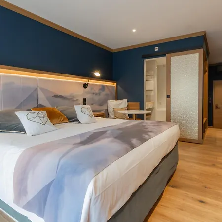 Hotel Boutique Glacier 4*